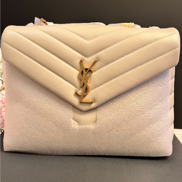 YSL LOULOU MEDIUM IN QUILTED LEATHER - Picture 1 of 11